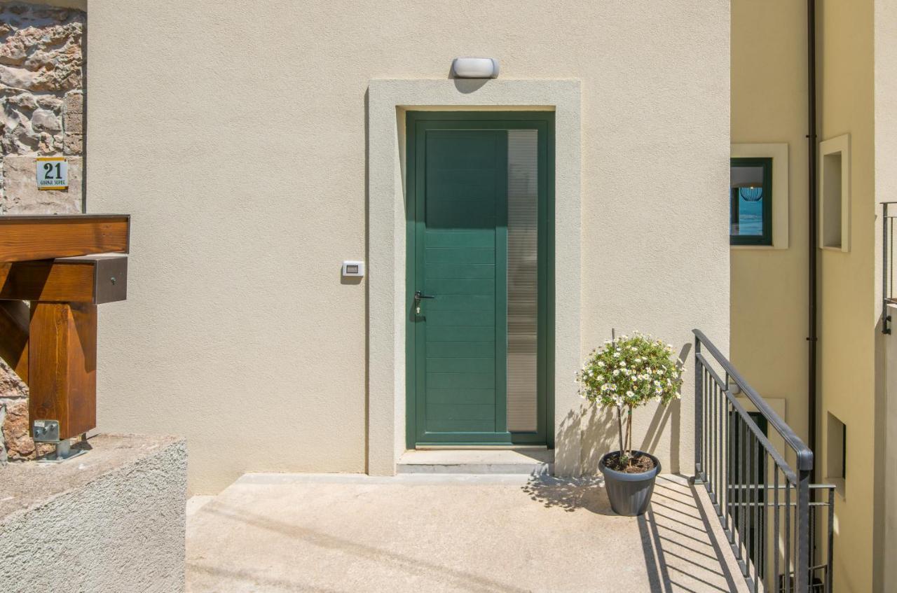 Nevera 1 Vrbnik Exterior foto